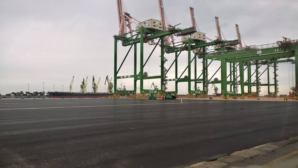i.tech CARGO è la soluzione Heidelberg Materials per pavimentazioni in asfalto open-graded per aree logistiche e aeroportuali-4