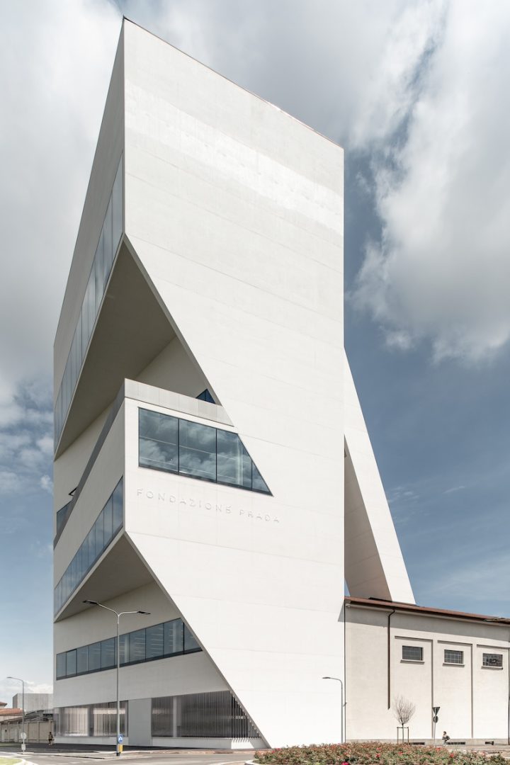 cemento-bianco-architettonico-purezza-luce-materia-4