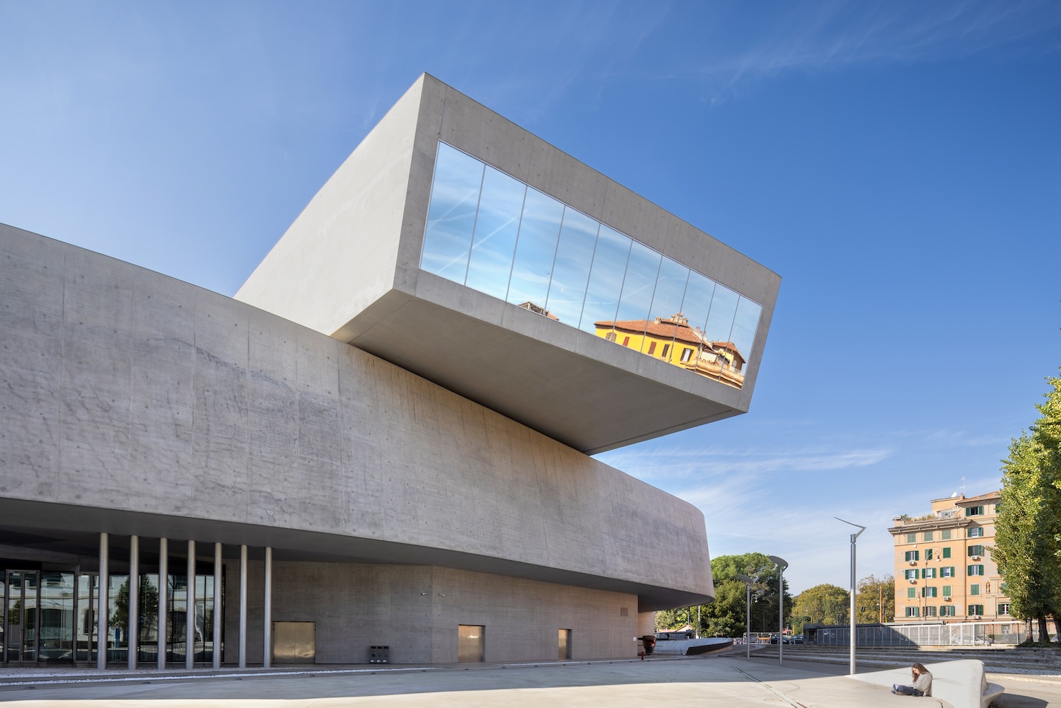 volto-cemento-estetica-innovazione-facciate-contemporanee-1