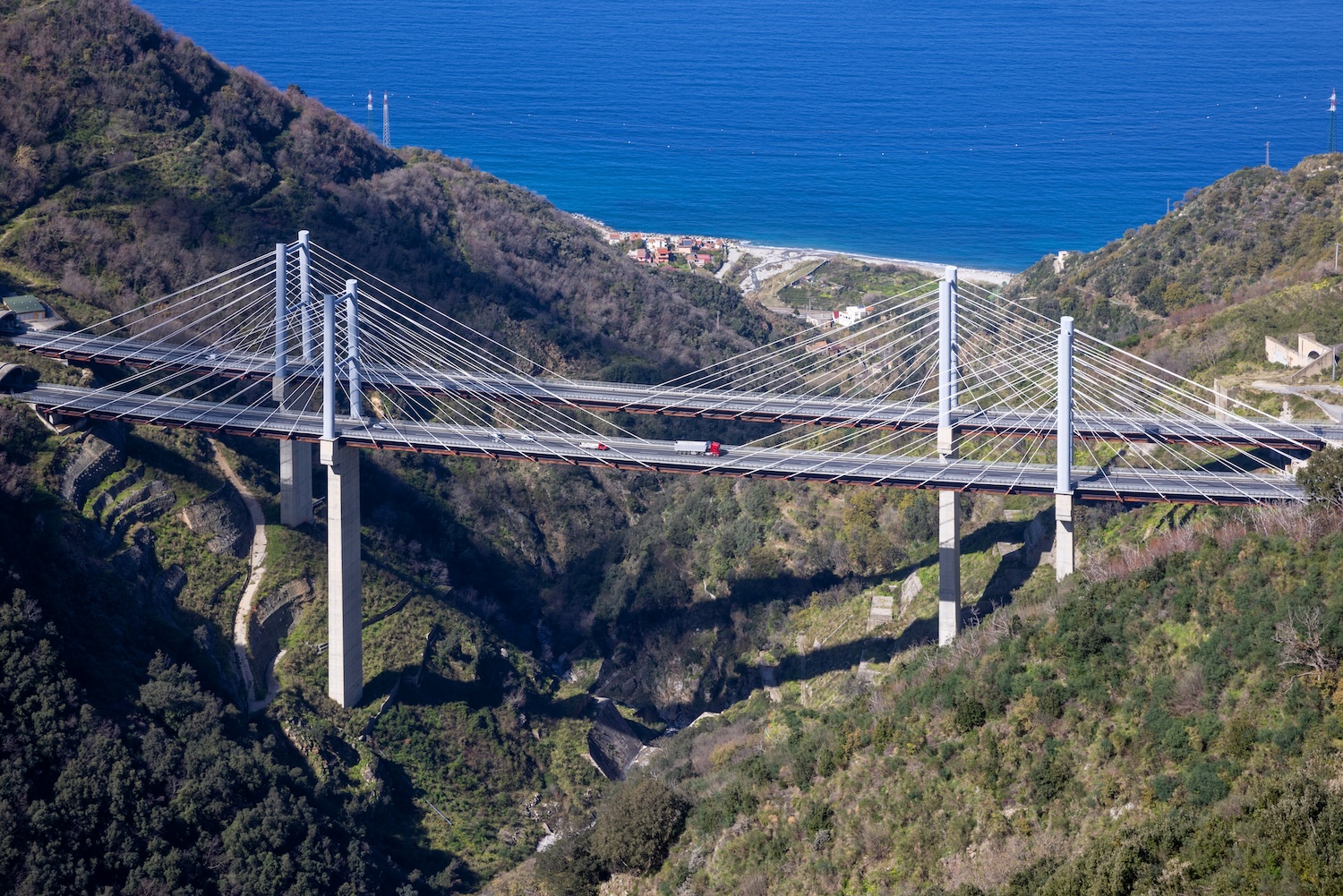 cemento-come-architettura-nuove-icone-infrastrutture-contemporanee-6