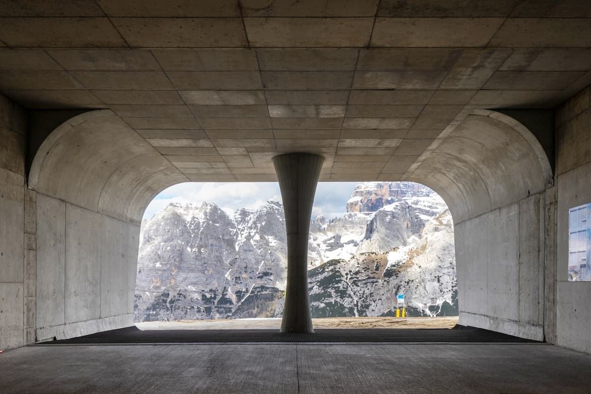 UHPC nel design strutturale: il calcestruzzo ad altissime prestazioni che permette forme impossibili, strutture leggere e architetture resilienti-4