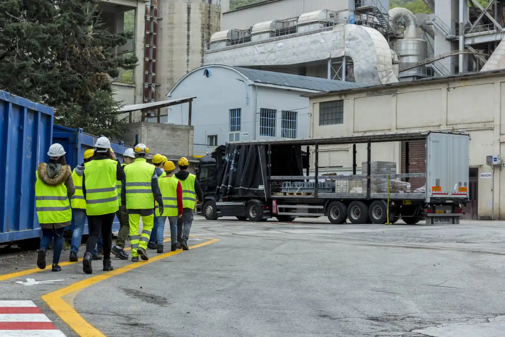 Alternanza Scuola-Lavoro in cementeria a Cagnano Amiterno-3 Studenti dell’IIS Amedeo d’Aosta protagonisti di un progetto di Alternanza Scuola-Lavoro nella cementeria di Cagnano Amiterno-3