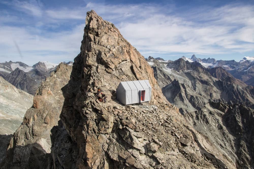 Un viaggio tra le opere architettoniche dedicate al turismo, dalla montagna al mare, e la loro storia-4