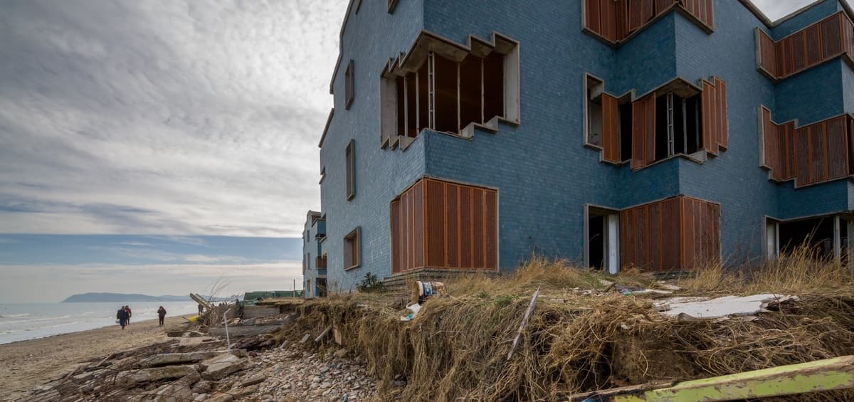 Un viaggio tra le opere architettoniche dedicate al turismo, dalla montagna al mare, e la loro storia-7