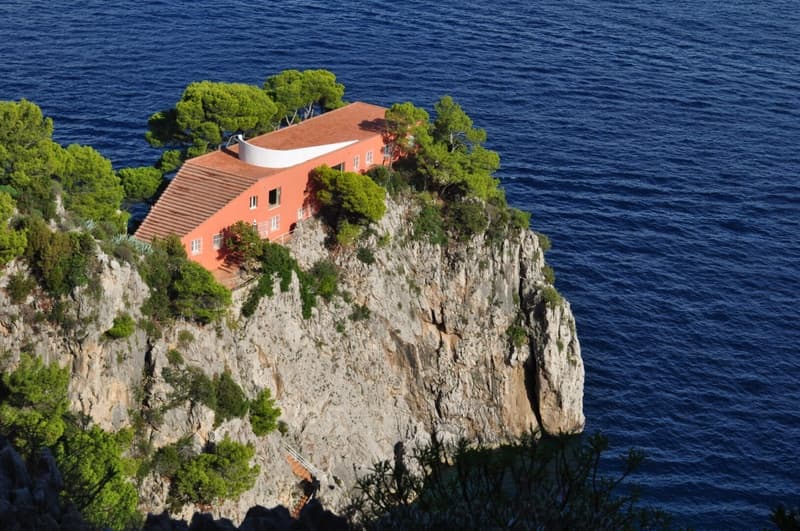 Un viaggio tra le opere architettoniche dedicate al turismo, dalla montagna al mare, e la loro storia-8