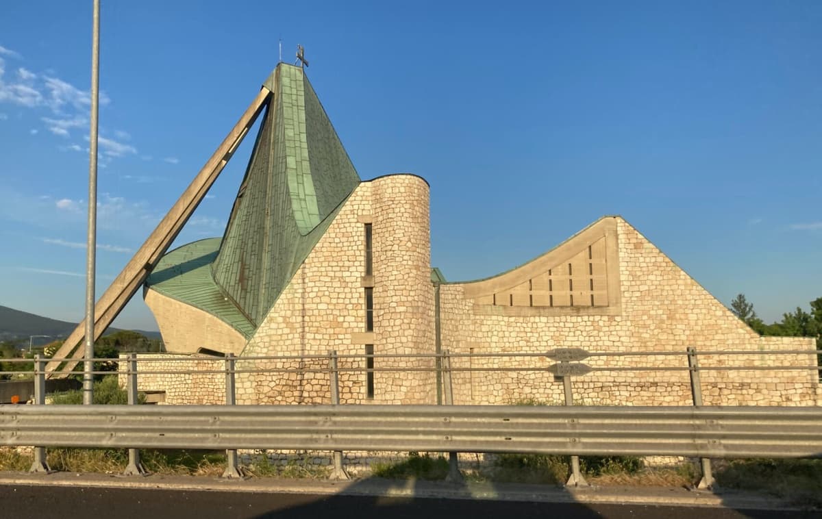 Un tour architettonico: scopri 10 meraviglie da non perdere lungo le autostrade italiane-3