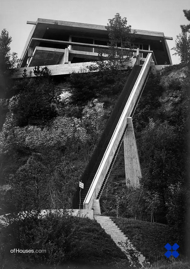 Casa La Scala di Vittoriano Viganò, sul Lago di Garda: un'icona del Brutalismo in cui il cemento armato dialoga con il paesaggio naturale-2